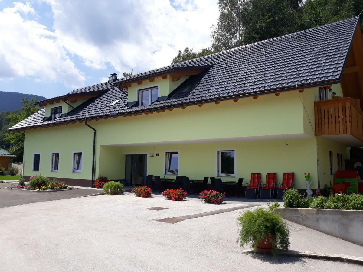 Apartments And Wellness Jelovca Radovljica Luaran gambar